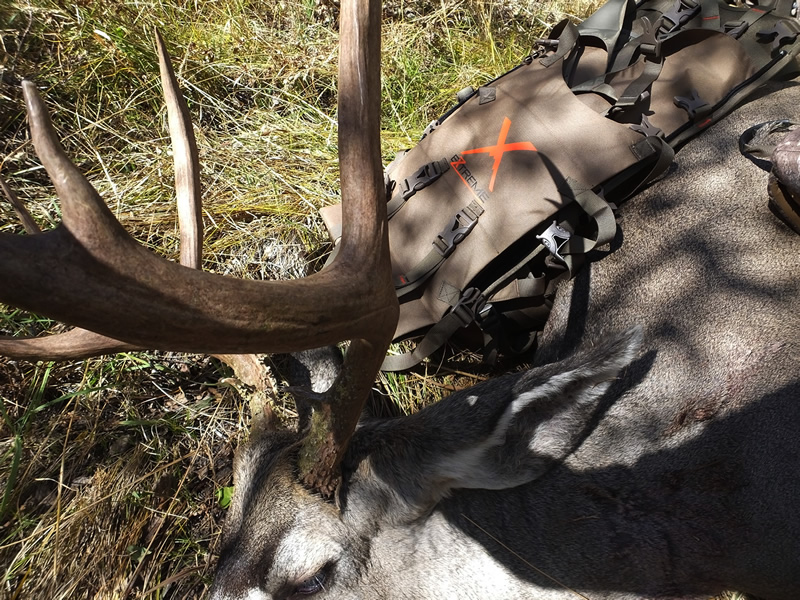Alps extreme Commander pack with mule deer